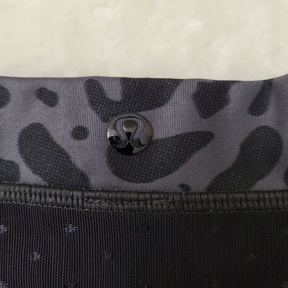 Lululemon Just Breathe leopard print leggings, waist 13" - Picture 5 of 6
